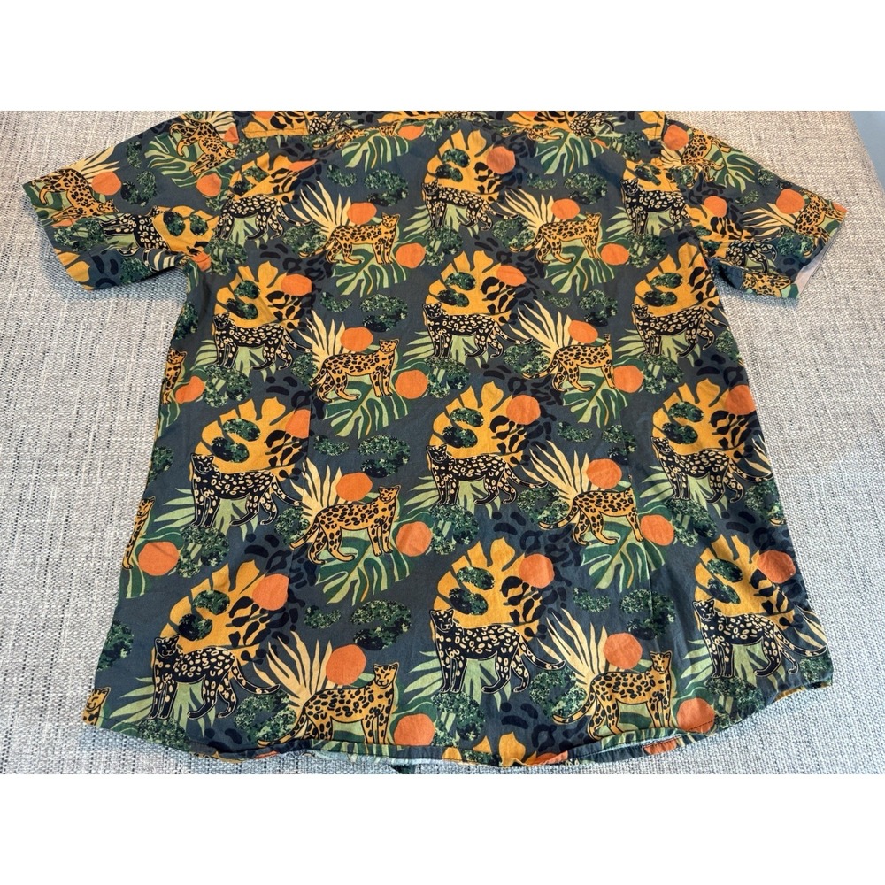 Super Massive Short Sleeve Button Up Tiger Leopard Cheetah Jungle Tropical Sz‎ L - Picture 13 of 15
